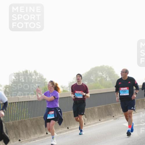 03.10.2026 - Köhlbrandbrückenlauf LAZAROV Photography http://msf.ph/oto/10699221 03.10.2026 09:20:24 Position 3 2614, 2651 meine-sportfotos.de