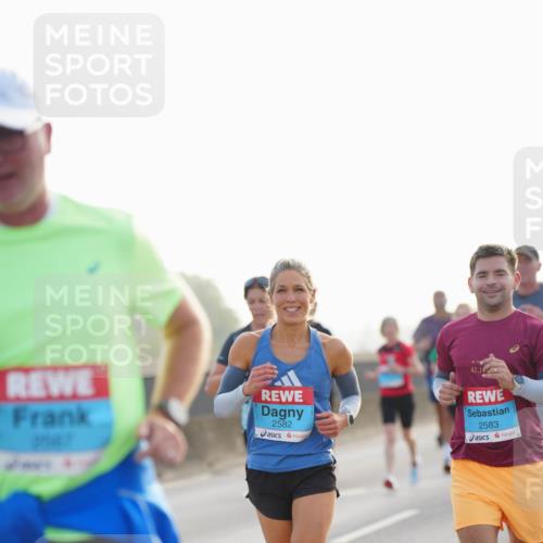 03.10.2026 - Köhlbrandbrückenlauf LAZAROV Photography http://msf.ph/oto/10699241 03.10.2026 09:20:25 Position 3 2582, 42, 1, 2583 meine-sportfotos.de