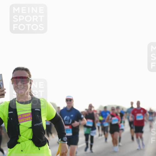 03.10.2026 - Köhlbrandbrückenlauf LAZAROV Photography http://msf.ph/oto/10699291 03.10.2026 09:20:31 Position 3 4, 879 meine-sportfotos.de