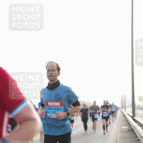03.10.2026 - Köhlbrandbrückenlauf LAZAROV Photography http://msf.ph/oto/10699335 03.10.2026 09:20:35 Position 3 100 meine-sportfotos.de