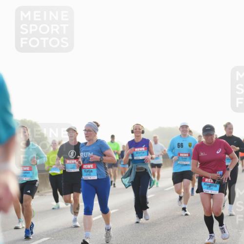 03.10.2026 - Köhlbrandbrückenlauf LAZAROV Photography http://msf.ph/oto/10699409 03.10.2026 09:20:44 Position 3 2758, 667, 2760, 2754 meine-sportfotos.de
