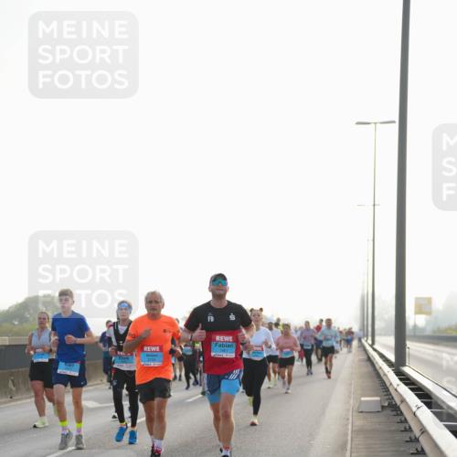 03.10.2026 - Köhlbrandbrückenlauf LAZAROV Photography http://msf.ph/oto/10699506 03.10.2026 09:20:57 Position 3  meine-sportfotos.de