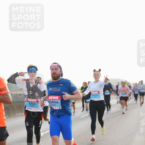 03.10.2026 - Köhlbrandbrückenlauf LAZAROV Photography http://msf.ph/oto/10699520 03.10.2026 09:20:59 Position 3 2028, 3026, 1473 meine-sportfotos.de