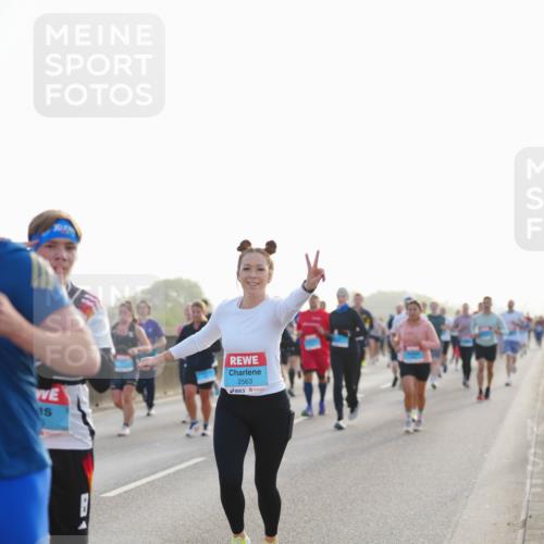 03.10.2026 - Köhlbrandbrückenlauf LAZAROV Photography http://msf.ph/oto/10699525 03.10.2026 09:21:00 Position 3 2563 meine-sportfotos.de