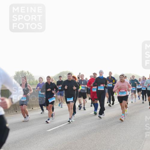 03.10.2026 - Köhlbrandbrückenlauf LAZAROV Photography http://msf.ph/oto/10699534 03.10.2026 09:21:01 Position 3  meine-sportfotos.de