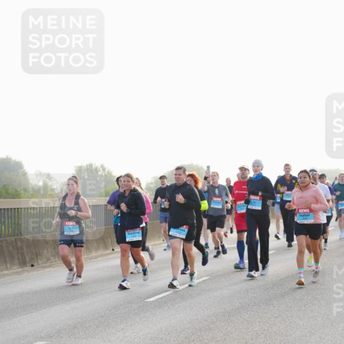 03.10.2026 - Köhlbrandbrückenlauf LAZAROV Photography http://msf.ph/oto/10699539 03.10.2026 09:21:01 Position 3  meine-sportfotos.de