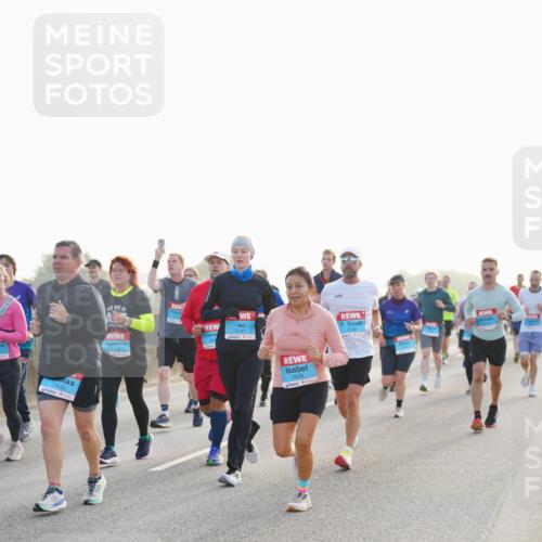 03.10.2026 - Köhlbrandbrückenlauf LAZAROV Photography http://msf.ph/oto/10699548 03.10.2026 09:21:02 Position 3 2433, 3741, 2620 meine-sportfotos.de