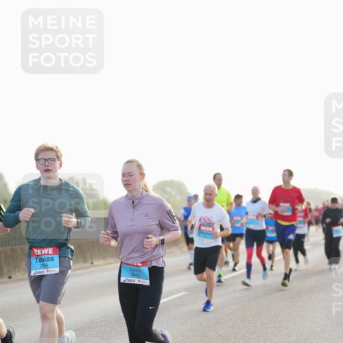 03.10.2026 - Köhlbrandbrückenlauf LAZAROV Photography http://msf.ph/oto/10699572 03.10.2026 09:21:08 Position 3 2549, 3842 meine-sportfotos.de