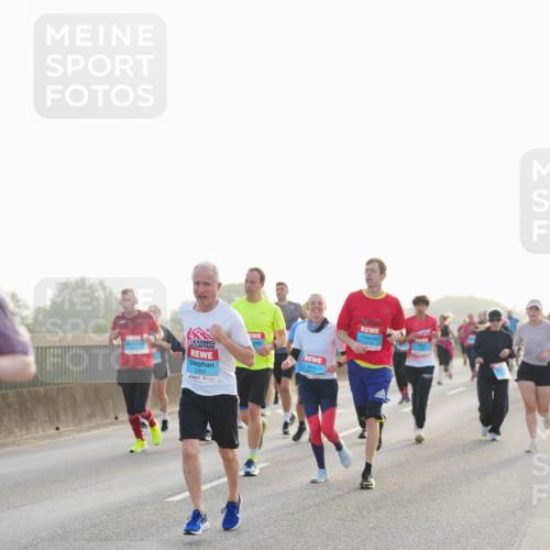 03.10.2026 - Köhlbrandbrückenlauf LAZAROV Photography http://msf.ph/oto/10699582 03.10.2026 09:21:08 Position 3 2451, 3716 meine-sportfotos.de