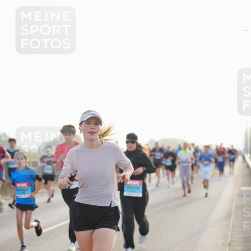 03.10.2026 - Köhlbrandbrückenlauf LAZAROV Photography http://msf.ph/oto/10699624 03.10.2026 09:21:11 Position 3  meine-sportfotos.de