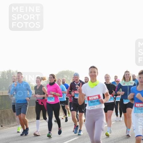 03.10.2026 - Köhlbrandbrückenlauf LAZAROV Photography http://msf.ph/oto/10699655 03.10.2026 09:21:15 Position 3 1271, 1817, 1272 meine-sportfotos.de