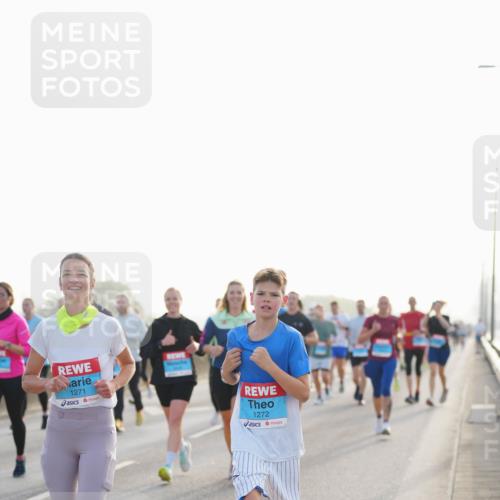 03.10.2026 - Köhlbrandbrückenlauf LAZAROV Photography http://msf.ph/oto/10699661 03.10.2026 09:21:16 Position 3 1271, 1272 meine-sportfotos.de