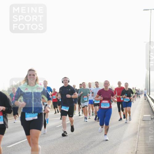 03.10.2026 - Köhlbrandbrückenlauf LAZAROV Photography http://msf.ph/oto/10699677 03.10.2026 09:21:17 Position 3 1817, 47, 395, 2811 meine-sportfotos.de