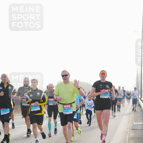 03.10.2026 - Köhlbrandbrückenlauf LAZAROV Photography http://msf.ph/oto/10699784 03.10.2026 09:21:31 Position 3 1557, 1558, 1414, 2461, 1902 meine-sportfotos.de