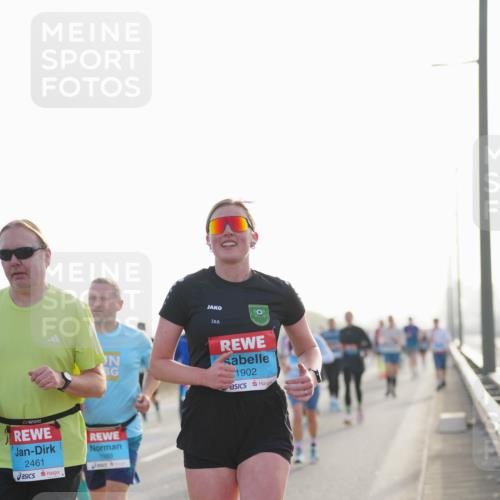 03.10.2026 - Köhlbrandbrückenlauf LAZAROV Photography http://msf.ph/oto/10699812 03.10.2026 09:21:33 Position 3 1902, 1988, 2461 meine-sportfotos.de