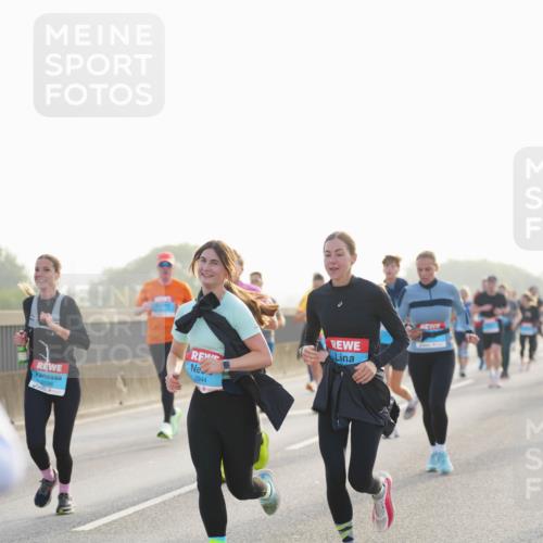03.10.2026 - Köhlbrandbrückenlauf LAZAROV Photography http://msf.ph/oto/10699838 03.10.2026 09:21:38 Position 3 2096, 2944 meine-sportfotos.de