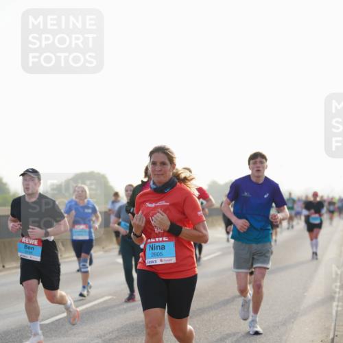 03.10.2026 - Köhlbrandbrückenlauf LAZAROV Photography http://msf.ph/oto/10699893 03.10.2026 09:21:45 Position 3 3146, 6776, 2805 meine-sportfotos.de