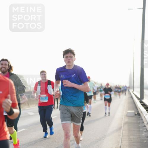 03.10.2026 - Köhlbrandbrückenlauf LAZAROV Photography http://msf.ph/oto/10699905 03.10.2026 09:21:46 Position 3  meine-sportfotos.de