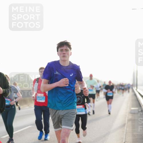 03.10.2026 - Köhlbrandbrückenlauf LAZAROV Photography http://msf.ph/oto/10699909 03.10.2026 09:21:46 Position 3  meine-sportfotos.de