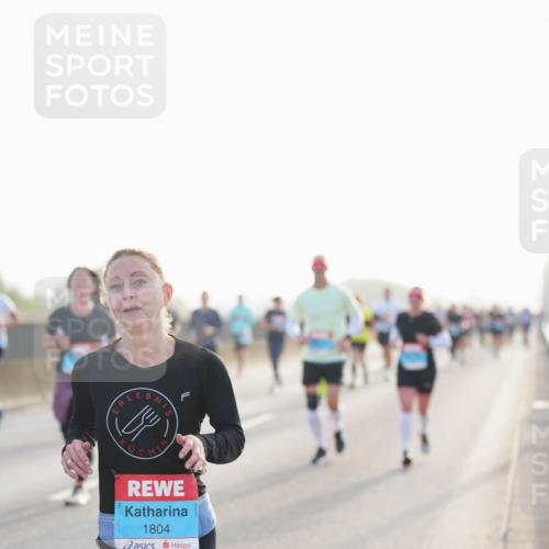 03.10.2026 - Köhlbrandbrückenlauf LAZAROV Photography http://msf.ph/oto/10699924 03.10.2026 09:21:48 Position 3 1804 meine-sportfotos.de