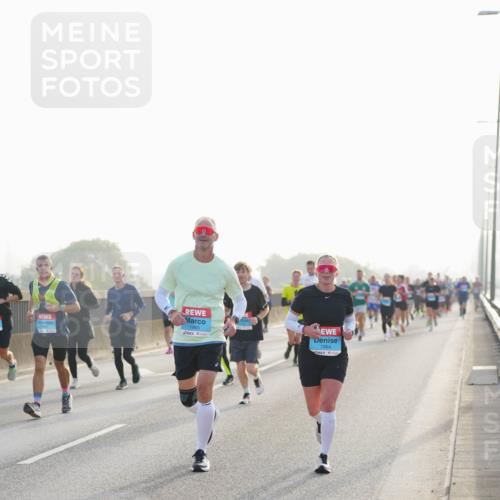 03.10.2026 - Köhlbrandbrückenlauf LAZAROV Photography http://msf.ph/oto/10699942 03.10.2026 09:21:49 Position 3 1965, 1964 meine-sportfotos.de