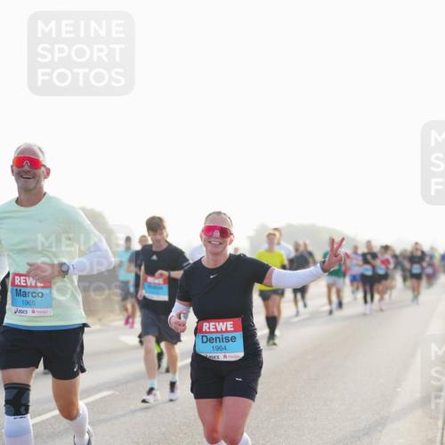 03.10.2026 - Köhlbrandbrückenlauf LAZAROV Photography http://msf.ph/oto/10699952 03.10.2026 09:21:50 Position 3 1965, 1964 meine-sportfotos.de
