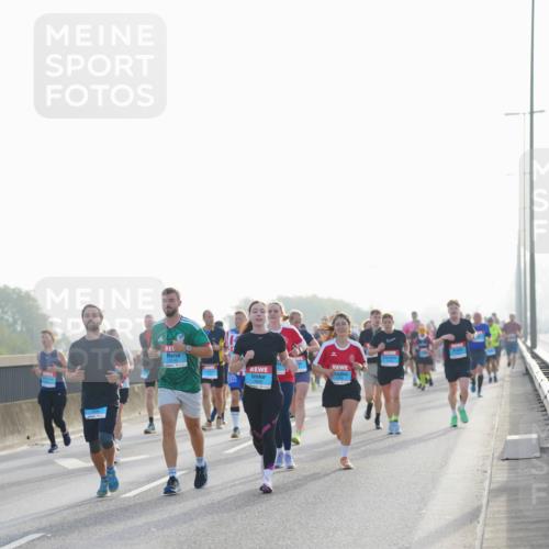 03.10.2026 - Köhlbrandbrückenlauf LAZAROV Photography http://msf.ph/oto/10699984 03.10.2026 09:21:55 Position 3  meine-sportfotos.de