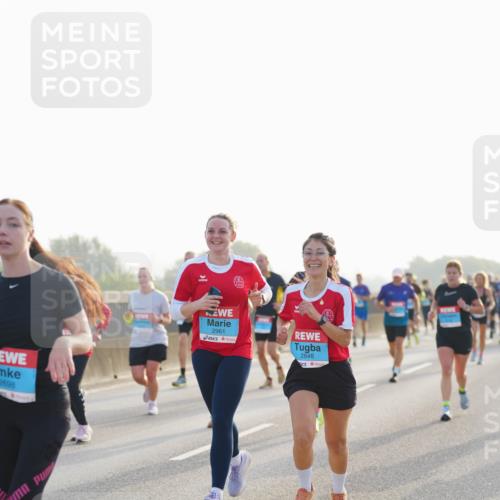 03.10.2026 - Köhlbrandbrückenlauf LAZAROV Photography http://msf.ph/oto/10700016 03.10.2026 09:21:59 Position 3 2698, 2961, 2848 meine-sportfotos.de