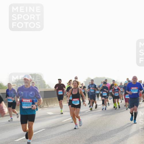 03.10.2026 - Köhlbrandbrückenlauf LAZAROV Photography http://msf.ph/oto/10700044 03.10.2026 09:22:02 Position 3 2187 meine-sportfotos.de