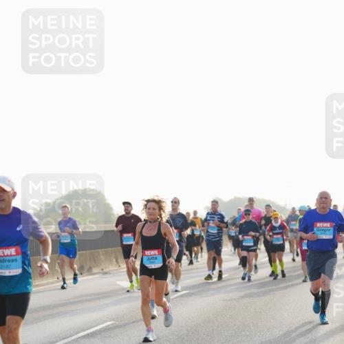 03.10.2026 - Köhlbrandbrückenlauf LAZAROV Photography http://msf.ph/oto/10700054 03.10.2026 09:22:03 Position 3 2187 meine-sportfotos.de