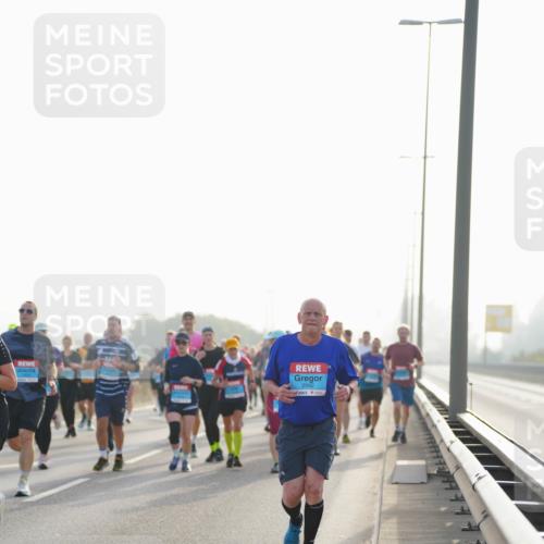 03.10.2026 - Köhlbrandbrückenlauf LAZAROV Photography http://msf.ph/oto/10700056 03.10.2026 09:22:04 Position 3  meine-sportfotos.de