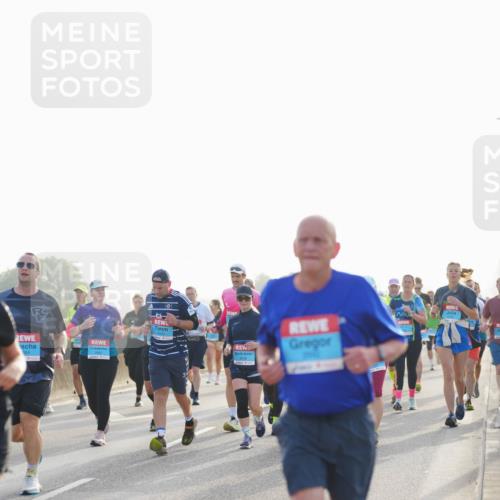 03.10.2026 - Köhlbrandbrückenlauf LAZAROV Photography http://msf.ph/oto/10700081 03.10.2026 09:22:05 Position 3 6, 2618 meine-sportfotos.de