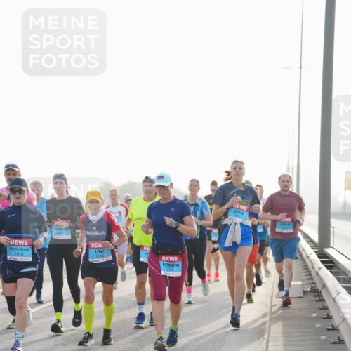 03.10.2026 - Köhlbrandbrückenlauf LAZAROV Photography http://msf.ph/oto/10700095 03.10.2026 09:22:07 Position 3 2618, 1198 meine-sportfotos.de