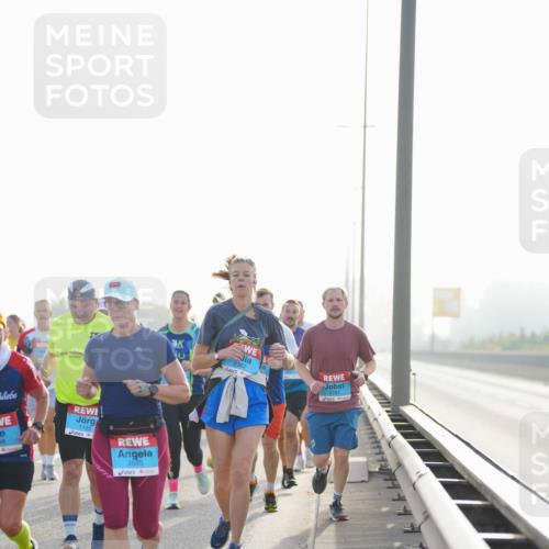 03.10.2026 - Köhlbrandbrückenlauf LAZAROV Photography http://msf.ph/oto/10700103 03.10.2026 09:22:08 Position 3 98, 1195, 2685, 2362, 2791 meine-sportfotos.de