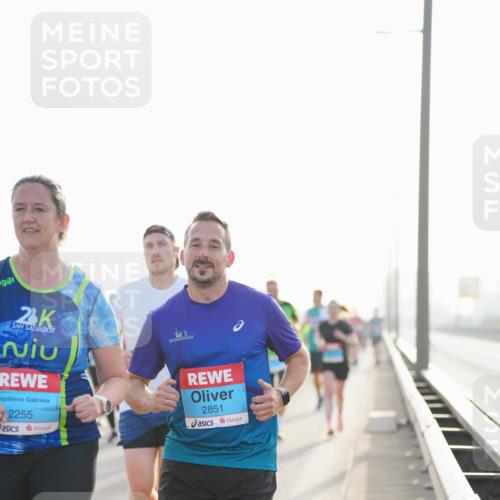 03.10.2026 - Köhlbrandbrückenlauf LAZAROV Photography http://msf.ph/oto/10700142 03.10.2026 09:22:12 Position 3 2, 2255, 2851 meine-sportfotos.de