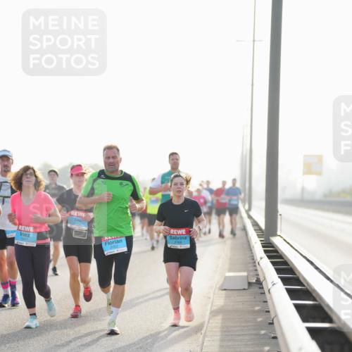 03.10.2026 - Köhlbrandbrückenlauf LAZAROV Photography http://msf.ph/oto/10700149 03.10.2026 09:22:14 Position 3 1847, 2052, 2768 meine-sportfotos.de