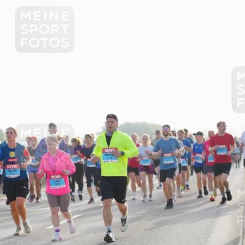 03.10.2026 - Köhlbrandbrückenlauf LAZAROV Photography http://msf.ph/oto/10700182 03.10.2026 09:22:21 Position 3 1943, 2806, 2159 meine-sportfotos.de