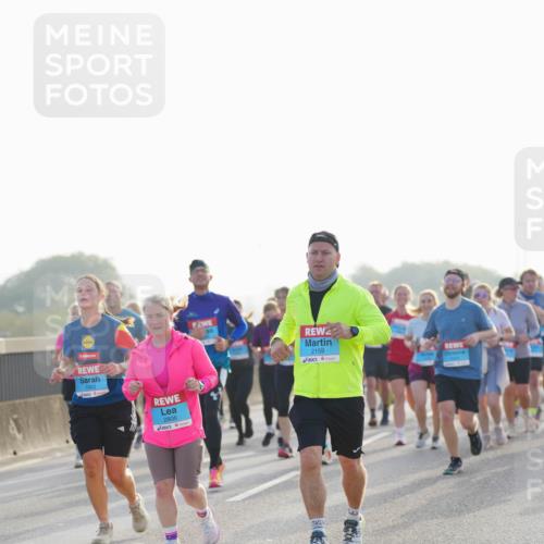 03.10.2026 - Köhlbrandbrückenlauf LAZAROV Photography http://msf.ph/oto/10700190 03.10.2026 09:22:21 Position 3 1943, 2159, 2806 meine-sportfotos.de