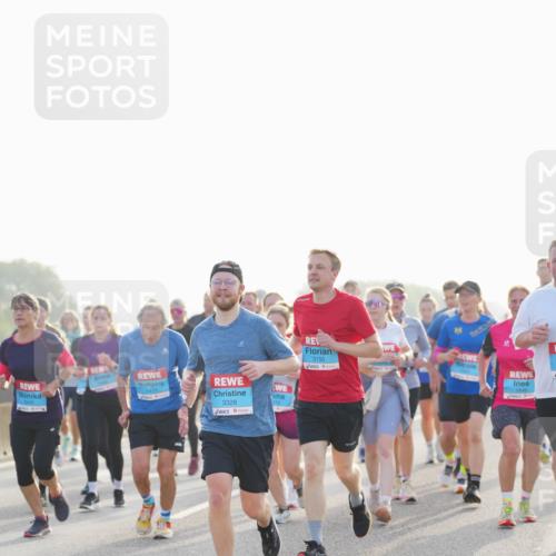 03.10.2026 - Köhlbrandbrückenlauf LAZAROV Photography http://msf.ph/oto/10700209 03.10.2026 09:22:24 Position 3 1417, 3328, 3150, 1840 meine-sportfotos.de