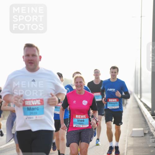 03.10.2026 - Köhlbrandbrückenlauf LAZAROV Photography http://msf.ph/oto/10700227 03.10.2026 09:22:26 Position 3 2639, 1347, 1681, 1840 meine-sportfotos.de