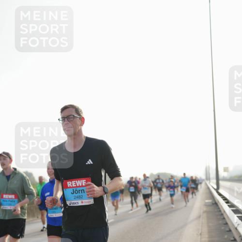 03.10.2026 - Köhlbrandbrückenlauf LAZAROV Photography http://msf.ph/oto/10700255 03.10.2026 09:22:31 Position 3 2482 meine-sportfotos.de