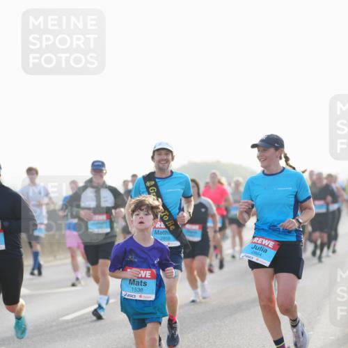 03.10.2026 - Köhlbrandbrückenlauf LAZAROV Photography http://msf.ph/oto/10700273 03.10.2026 09:22:34 Position 3 8, 2858, 2864, 1538 meine-sportfotos.de