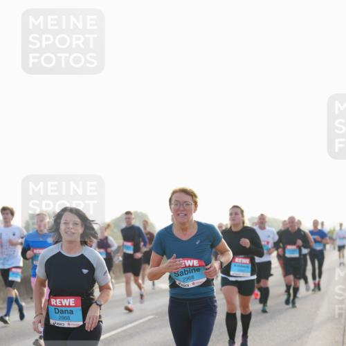 03.10.2026 - Köhlbrandbrückenlauf LAZAROV Photography http://msf.ph/oto/10700307 03.10.2026 09:22:38 Position 3 2868, 2968 meine-sportfotos.de