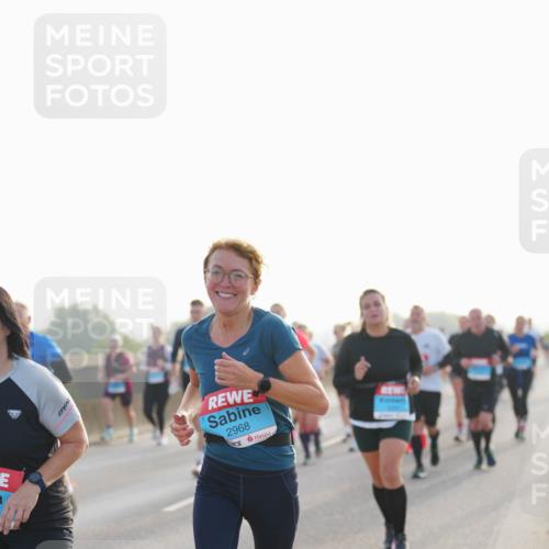 03.10.2026 - Köhlbrandbrückenlauf LAZAROV Photography http://msf.ph/oto/10700311 03.10.2026 09:22:39 Position 3 2968 meine-sportfotos.de