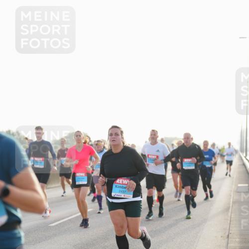 03.10.2026 - Köhlbrandbrückenlauf LAZAROV Photography http://msf.ph/oto/10700315 03.10.2026 09:22:39 Position 3 2437 meine-sportfotos.de