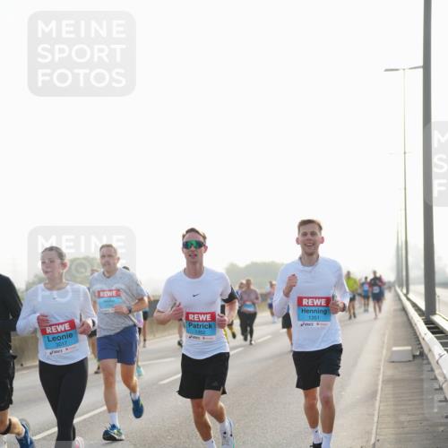 03.10.2026 - Köhlbrandbrückenlauf LAZAROV Photography http://msf.ph/oto/10700375 03.10.2026 09:22:46 Position 3 3017, 1352, 1351 meine-sportfotos.de