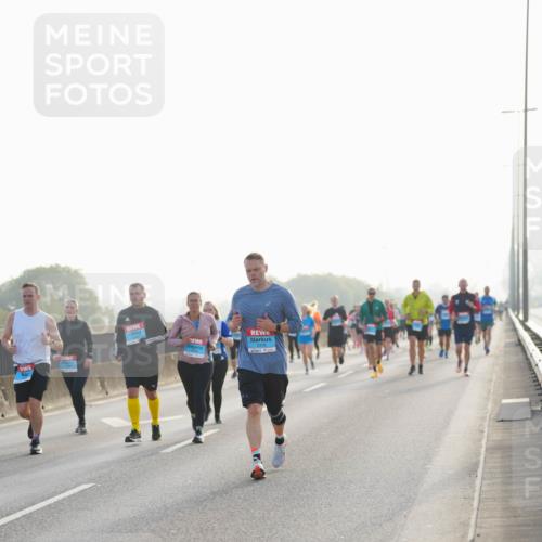 03.10.2026 - Köhlbrandbrückenlauf LAZAROV Photography http://msf.ph/oto/10700390 03.10.2026 09:22:50 Position 3 2370 meine-sportfotos.de