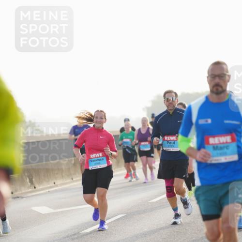 03.10.2026 - Köhlbrandbrückenlauf LAZAROV Photography http://msf.ph/oto/10700452 03.10.2026 09:23:00 Position 3 2996, 2763 meine-sportfotos.de