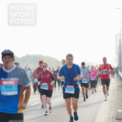 03.10.2026 - Köhlbrandbrückenlauf LAZAROV Photography http://msf.ph/oto/10700468 03.10.2026 09:23:02 Position 3 1244, 3329 meine-sportfotos.de