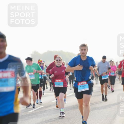 03.10.2026 - Köhlbrandbrückenlauf LAZAROV Photography http://msf.ph/oto/10700476 03.10.2026 09:23:03 Position 3 1244, 3329 meine-sportfotos.de